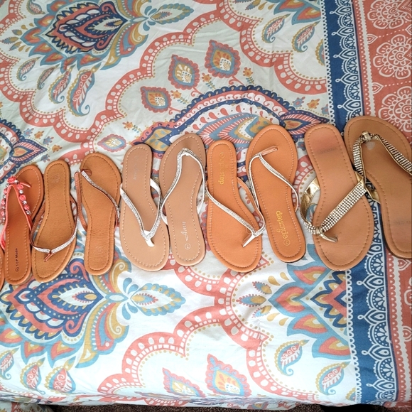 Size 7 Flip Flops - Picture 7 of 7